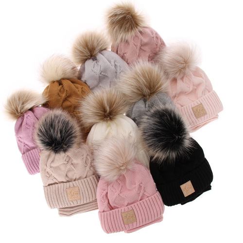 Flicka vinter set: mössa och tubhalsduk, svart, med pompom, Dina