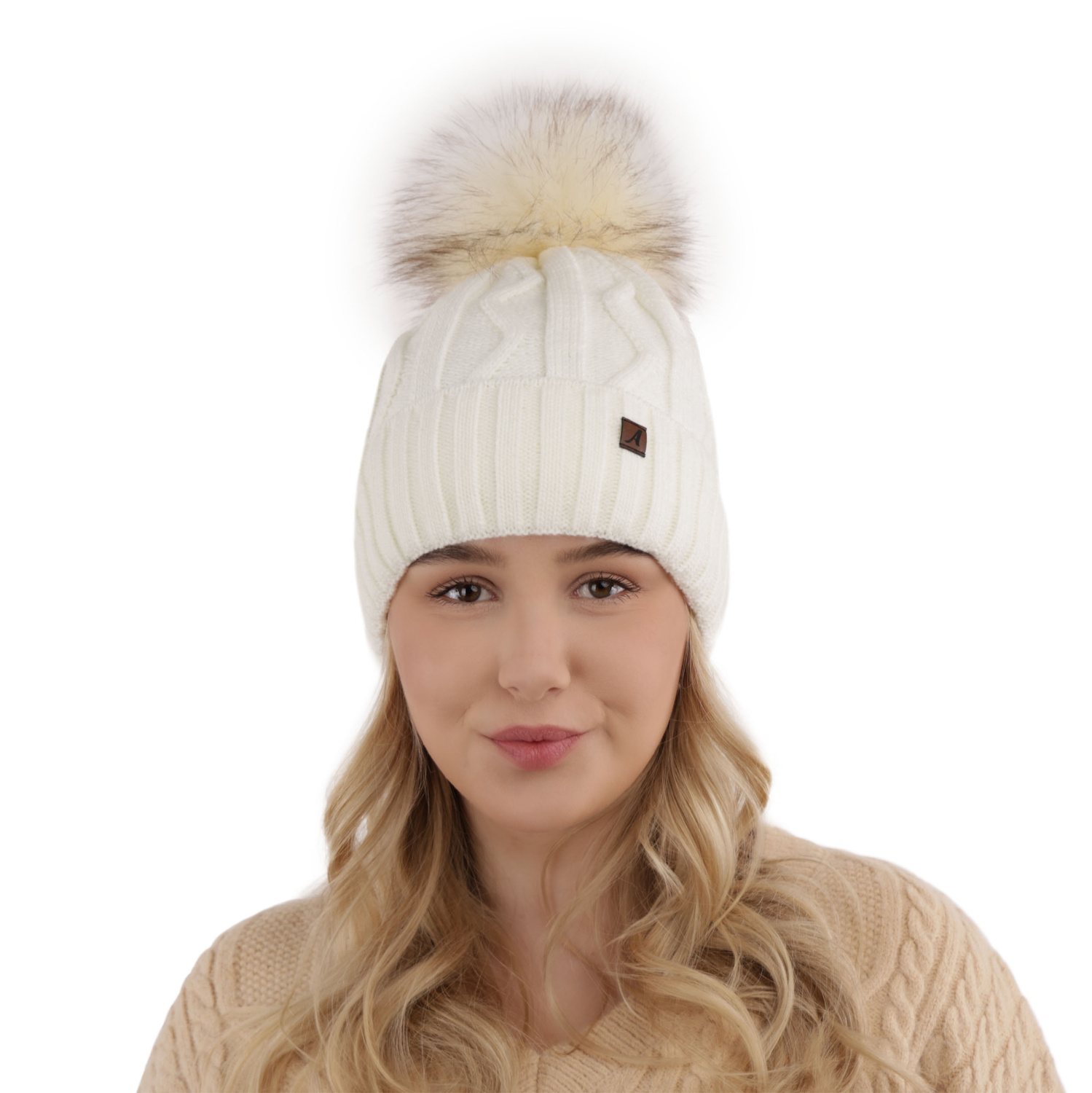 Dam vintermössa, beige, med pompom, Renika
