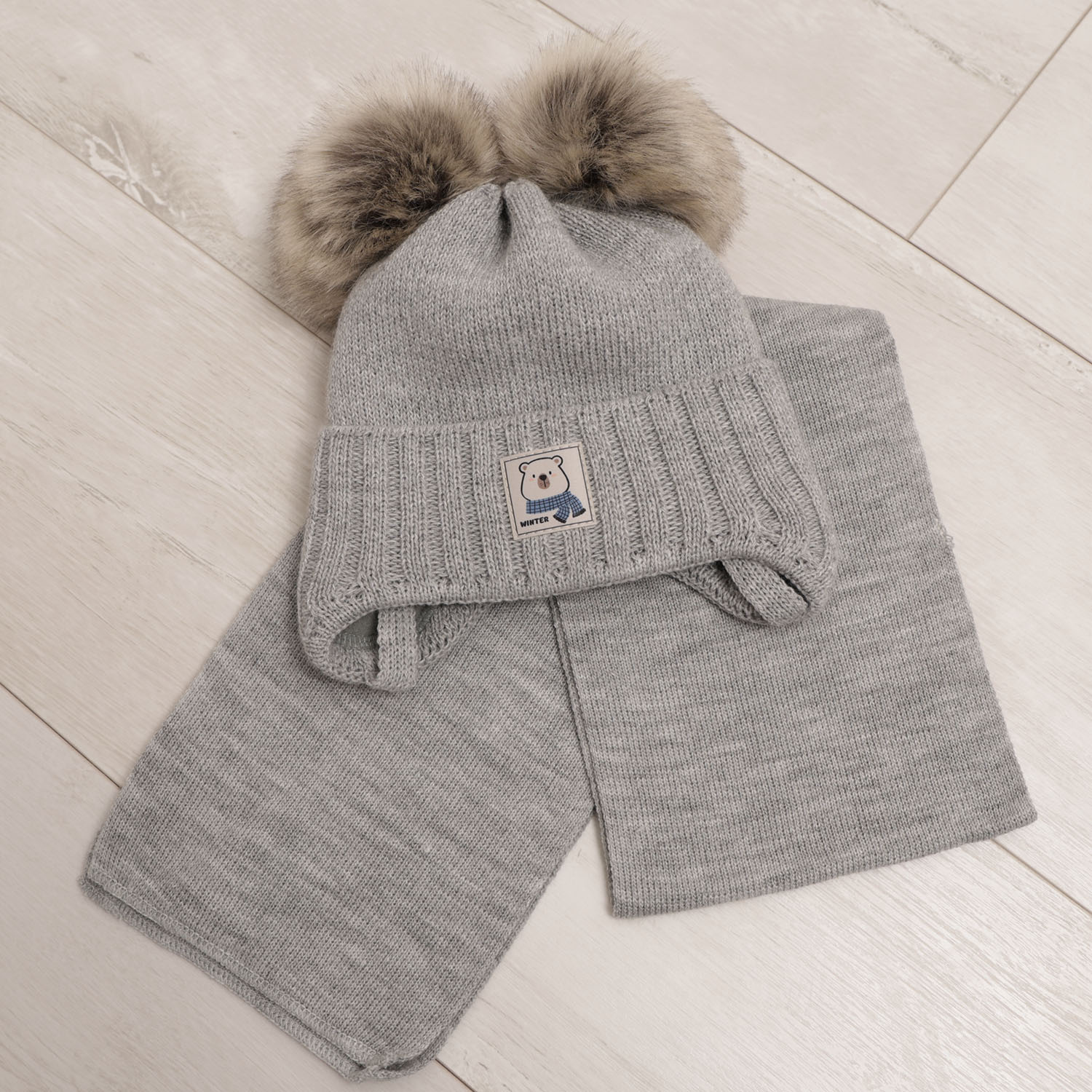 Pojke vinter set: mössa och halsduk, beige, med två pompommar, Jewel