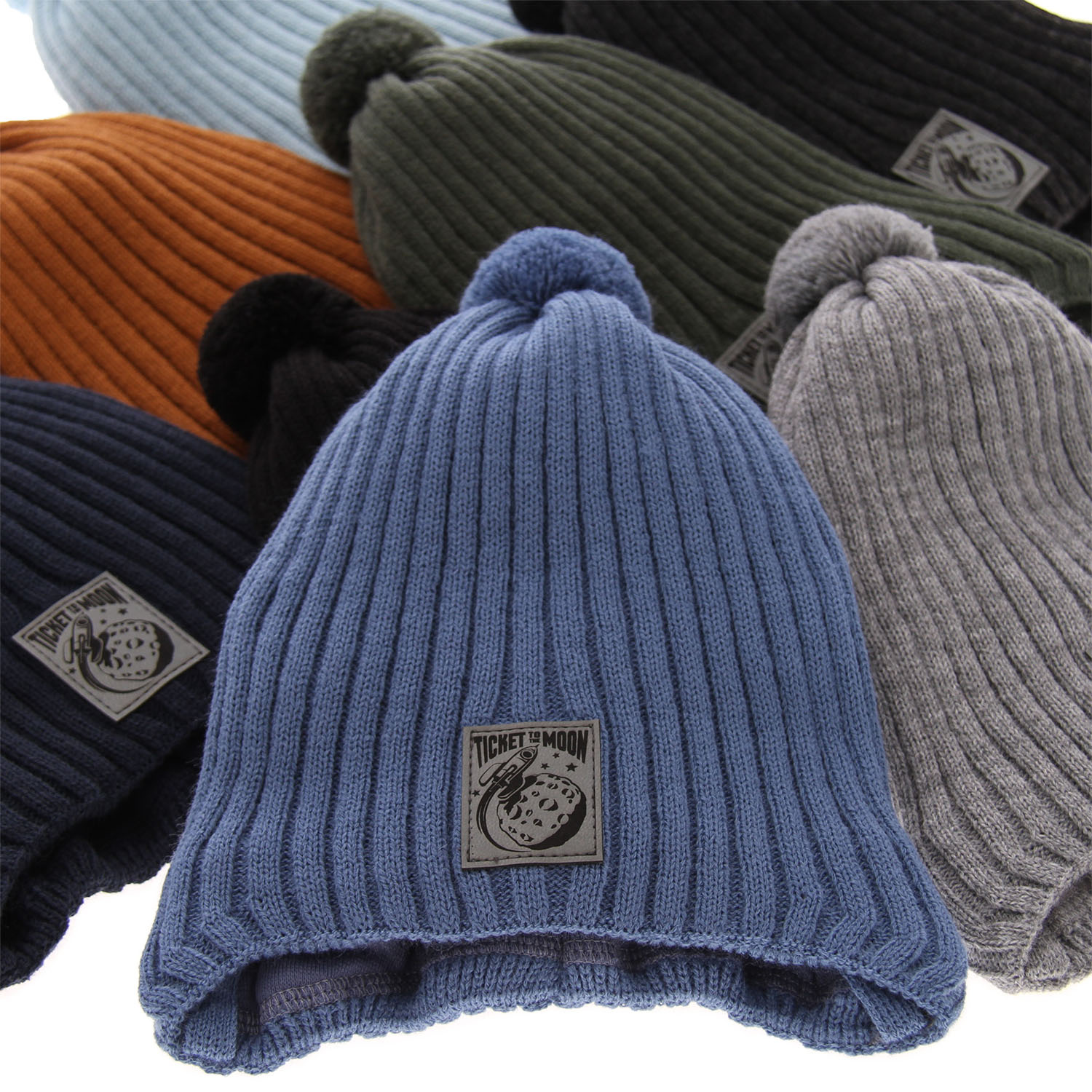 Pojke höst/vår mössa, svart, med knytband, med pompom, Cyspin