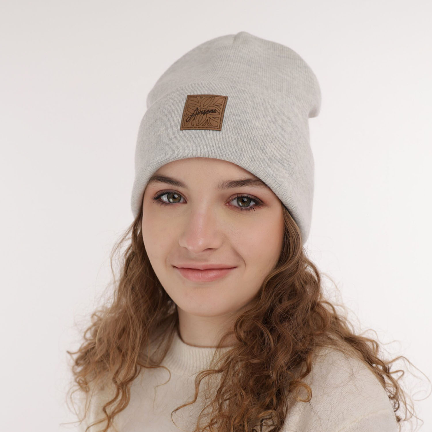 Flicka vintermössa, beige, Bellona