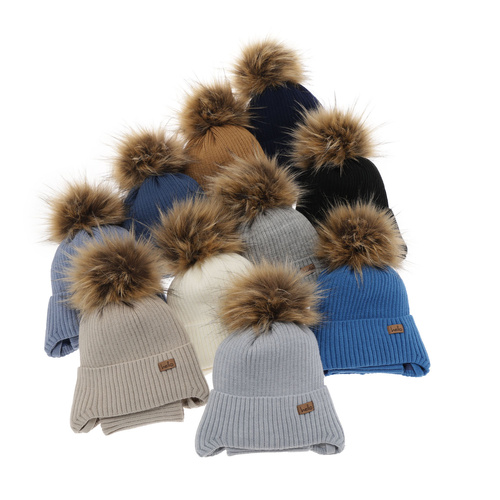 Pojke vinter set: mössa och halsduk, kremfärgad, med pompom, Bergo