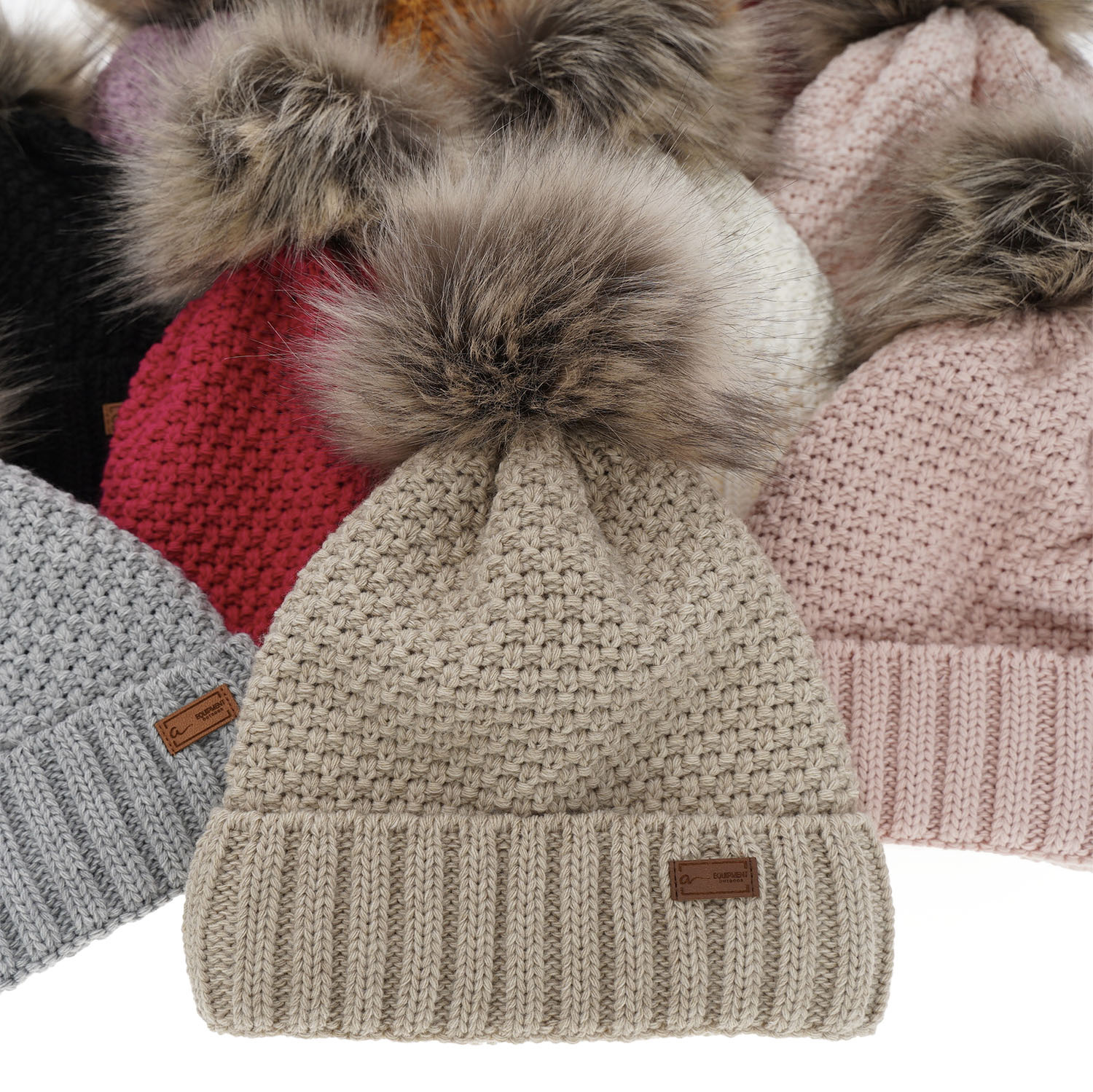Flicka vintermössa, svart, med pompom, Pola