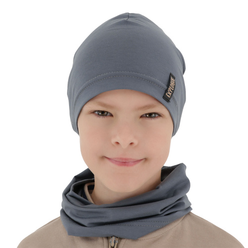 Grå