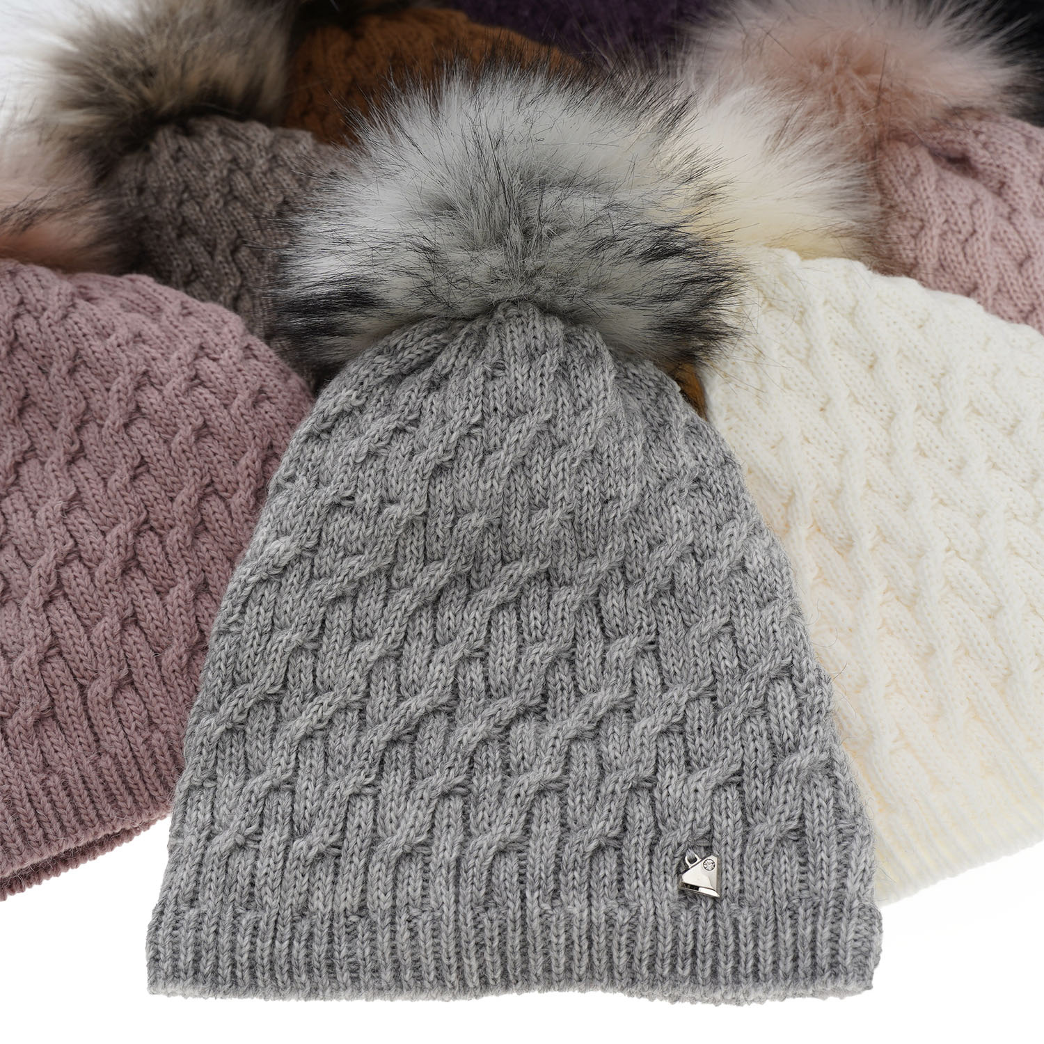 Dam vintermössa, rosa, med pompom, Kaskada