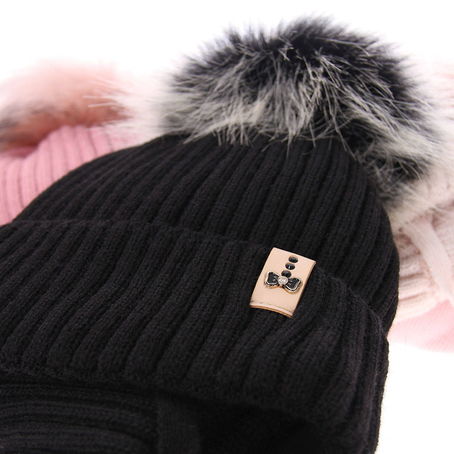 Flicka vinter set: mössa och tubhalsduk, svart, med pompom, Preria