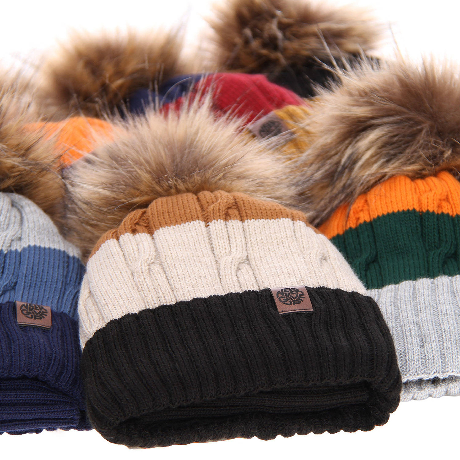 Pojke vinter set: mössa och tubhalsduk, grå, med pompom, Karmel