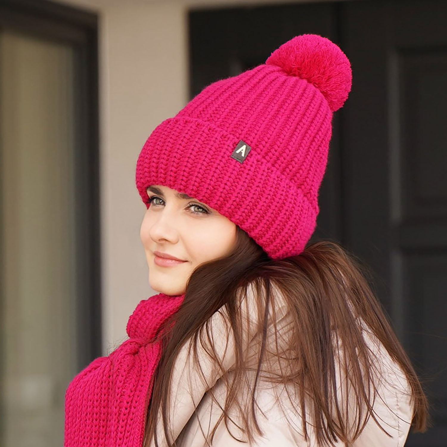 Dam vinter set: mössa och halsduk, rosa, med pompom, Lupita
