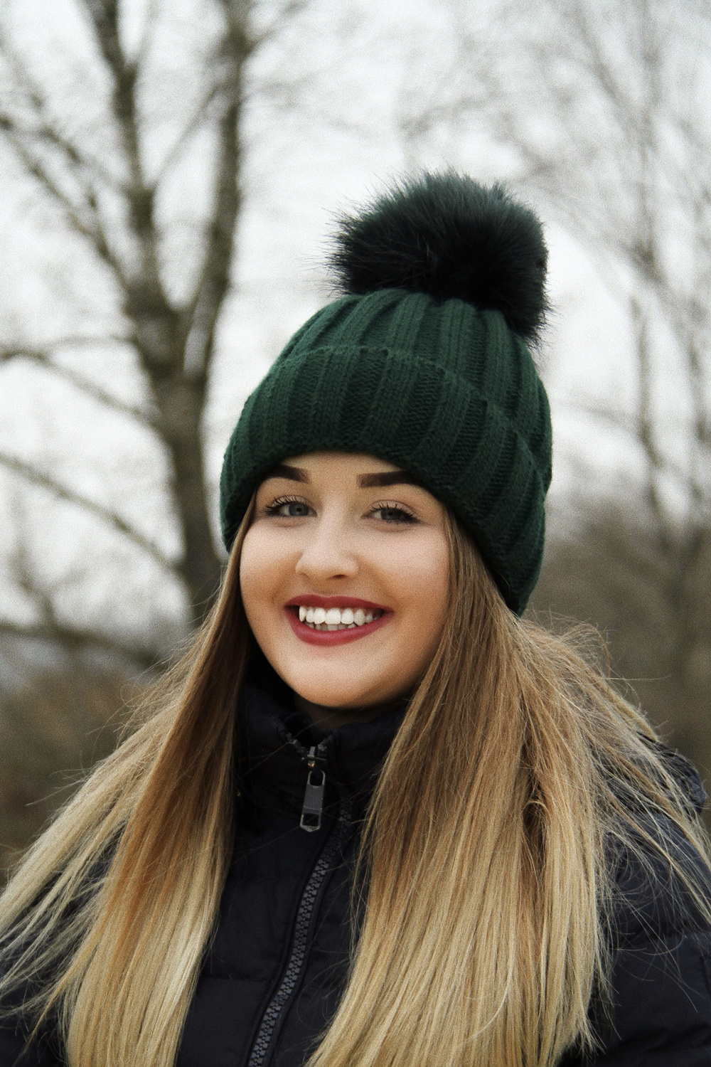Dam vintermössa, beige, med pompom, Mokka