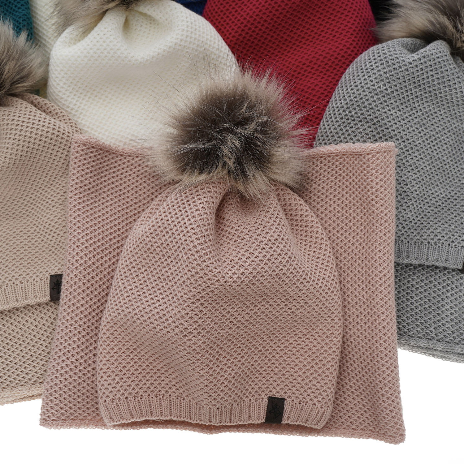 Dam vinter set: mössa och halsduk, vit, med pompom, Kaliana