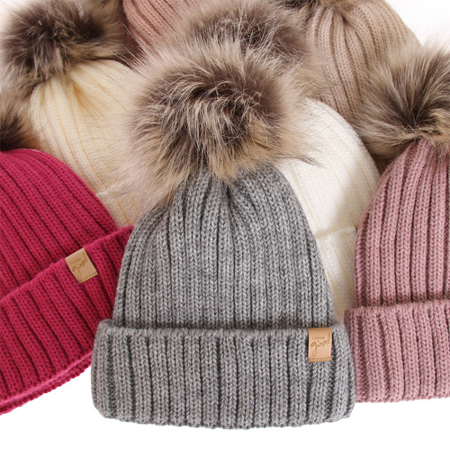Dam vintermössa, beige, med pompom, Europa