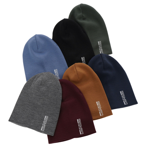 Pojke vintermössa, röd, Clint