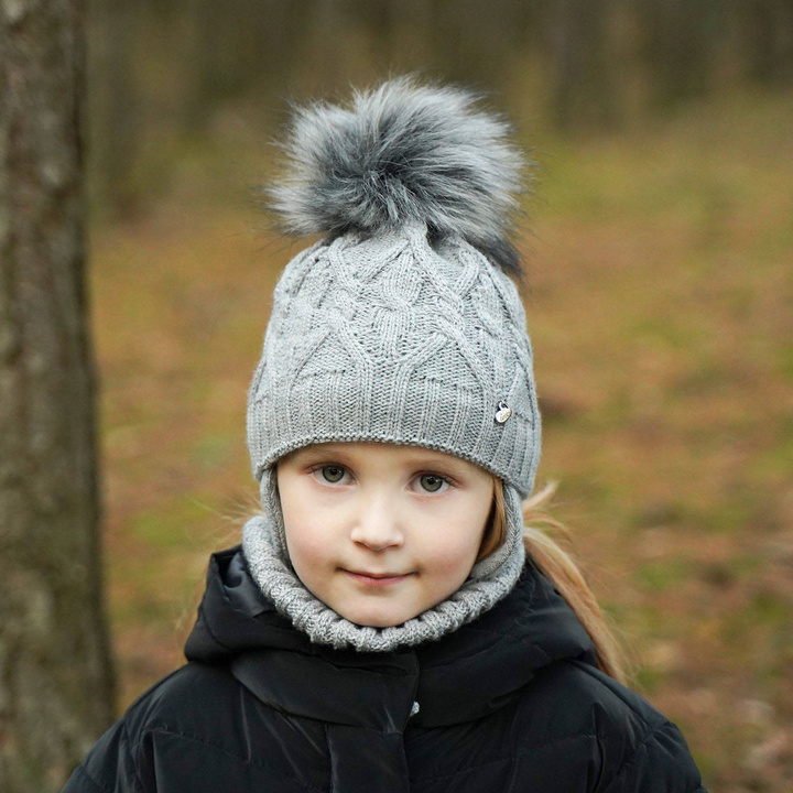 Flicka vinter set: mössa och tubhalsduk, grå, med pompom, med knytband, Elena