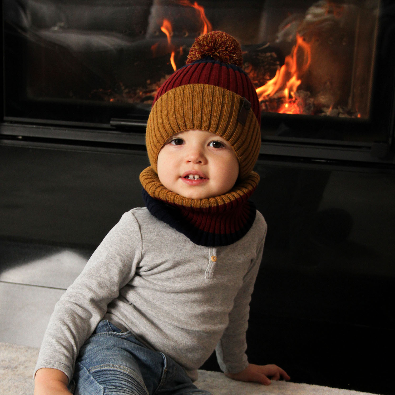 Pojke vinter set: mössa och tubhalsduk, khaki, med pompom, Karson