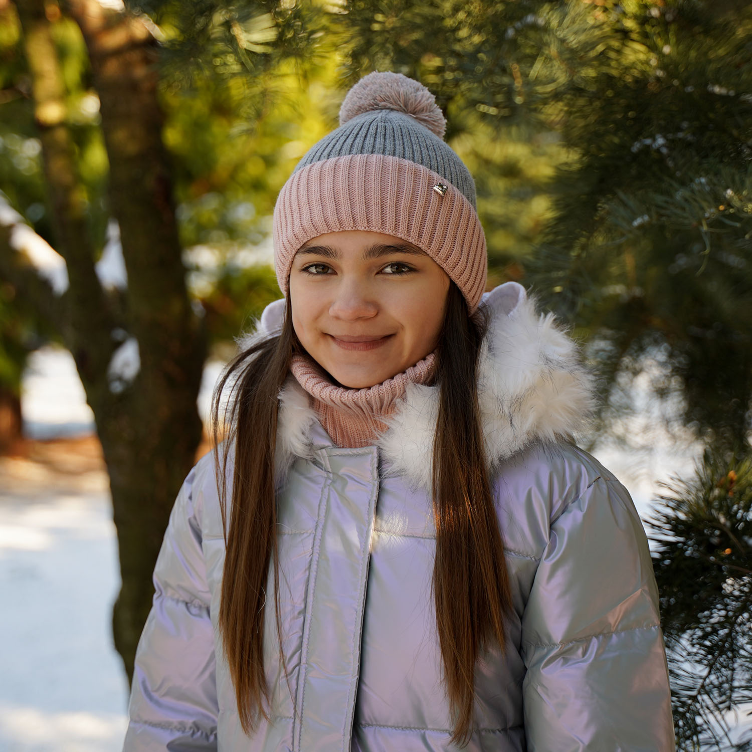 Flicka vinter set: mössa och tubhalsduk, camel, med pompom, Kolumbina