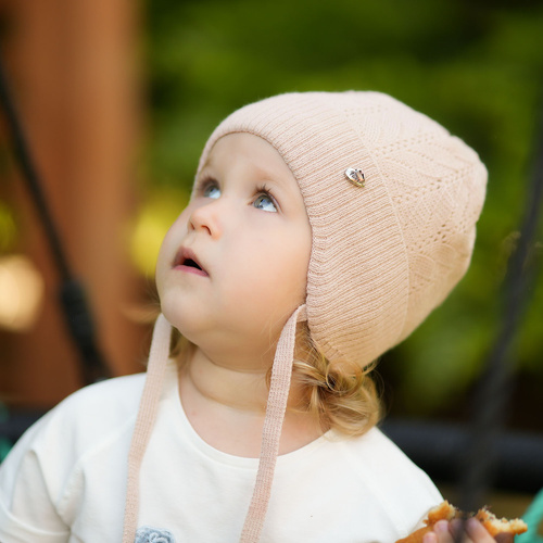 Flicka höst/vår mössa, beige, med knytband, Eliana