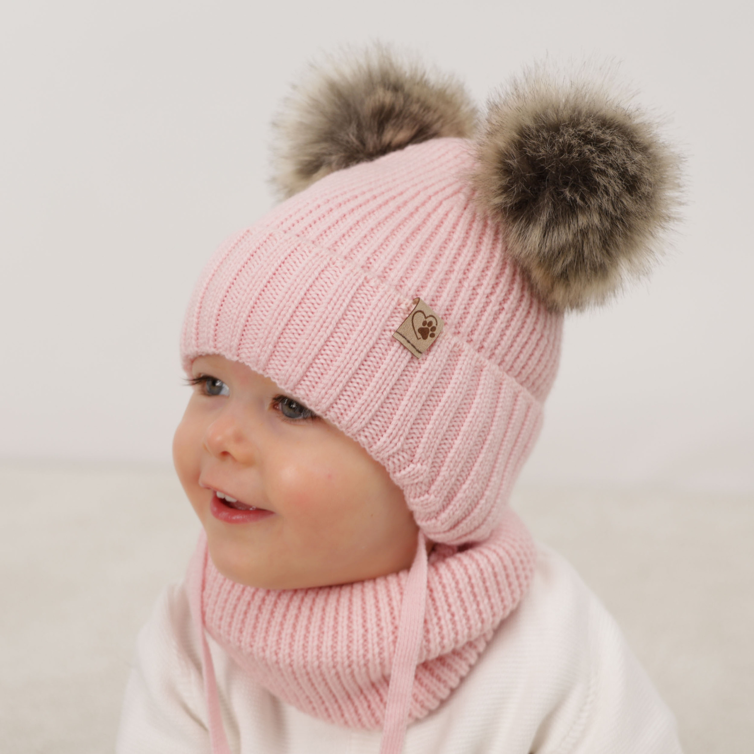 Flicka vinter set: mössa och halsduk, rosa, 100% Merino Ull, med två pompommar, wiązany, Silvia