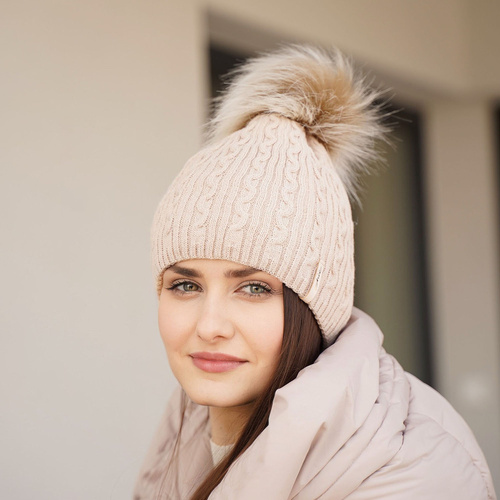 Dam vintermössa, beige, med pompom, Xena