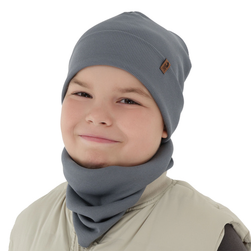 Grå