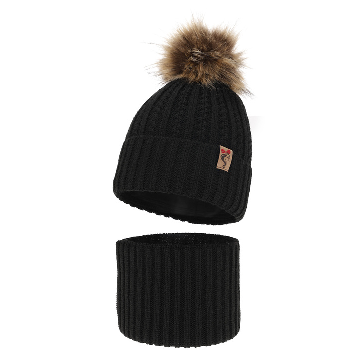 Flicka vinter set: mössa och tubhalsduk, svart, med pompom, Larina