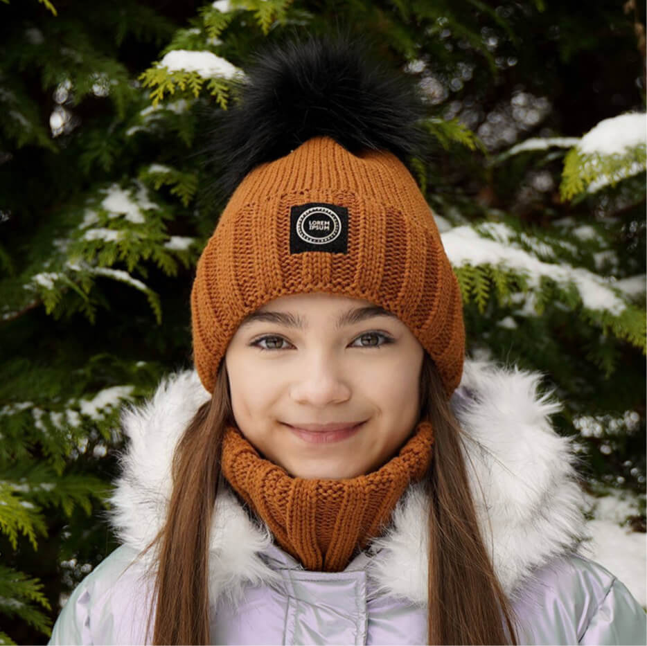 Flicka vinter set: mössa och halsduk, svart, med pompom, Hendi