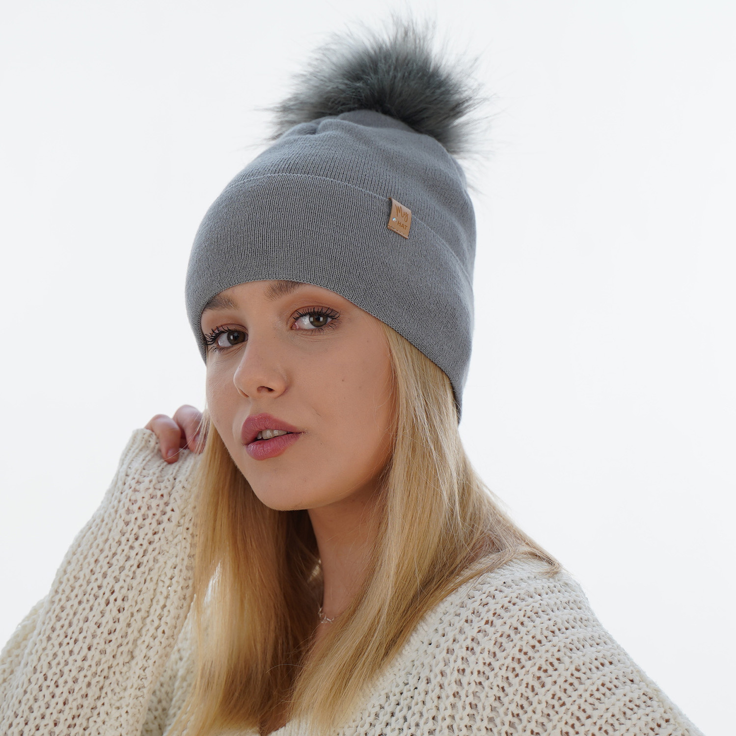 Dam vintermössa, brun, med pompom, Kalia