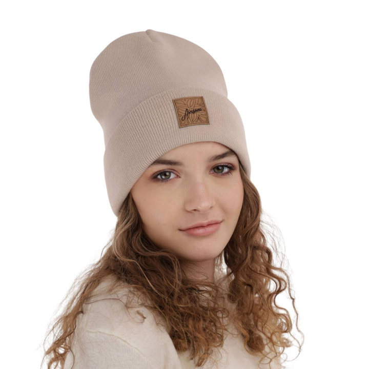 Flicka vintermössa, beige, Bellona