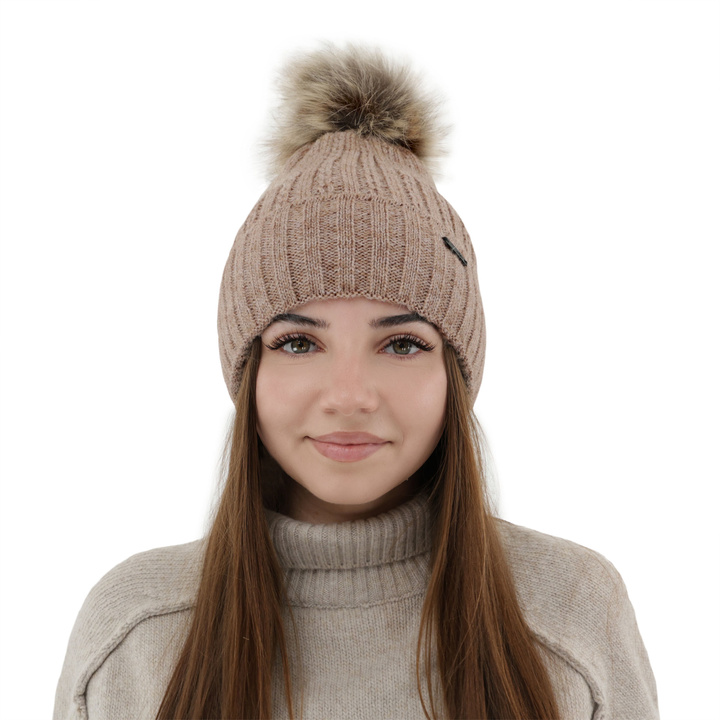 Dam vintermössa, beige, med pompom, Karizma